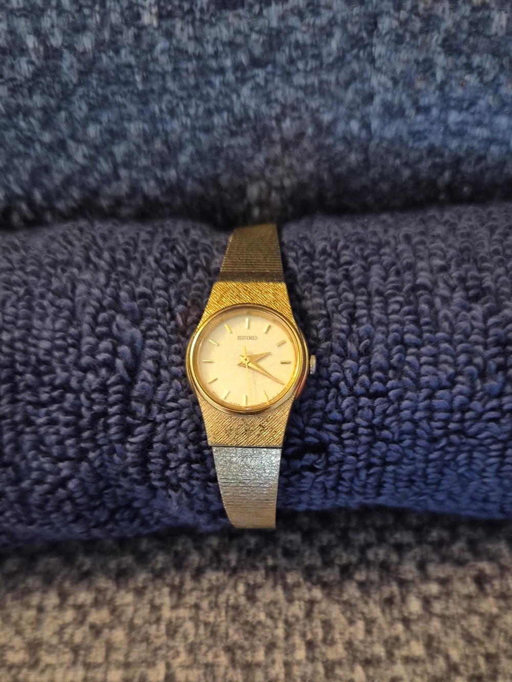 Seiko Women's Gold Tone Slim Round Dial Watch
